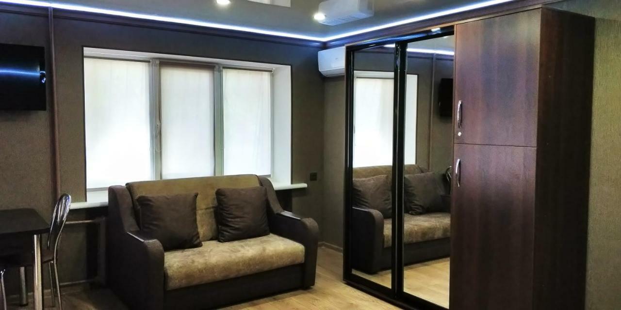 Апартаменти Loft-студио в самом центре Николаева Екстер'єр фото