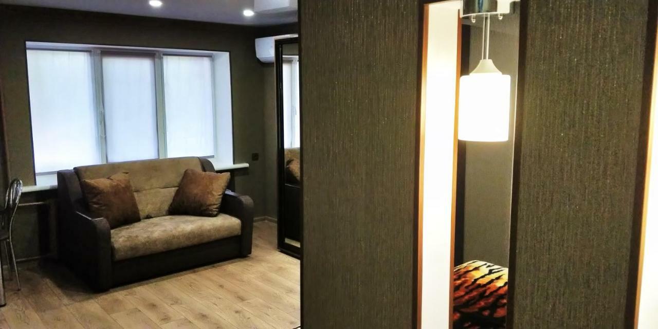 Апартаменти Loft-студио в самом центре Николаева Екстер'єр фото